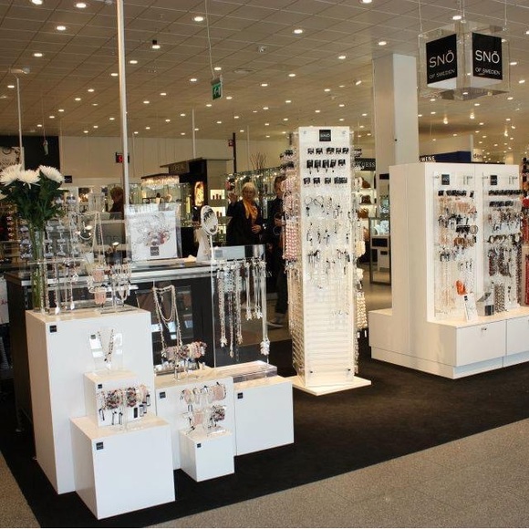 COPY - Mother’s Day super sale NWT jewelry set mom 3 pieces Scandinavian import… - Picture 2 of 16